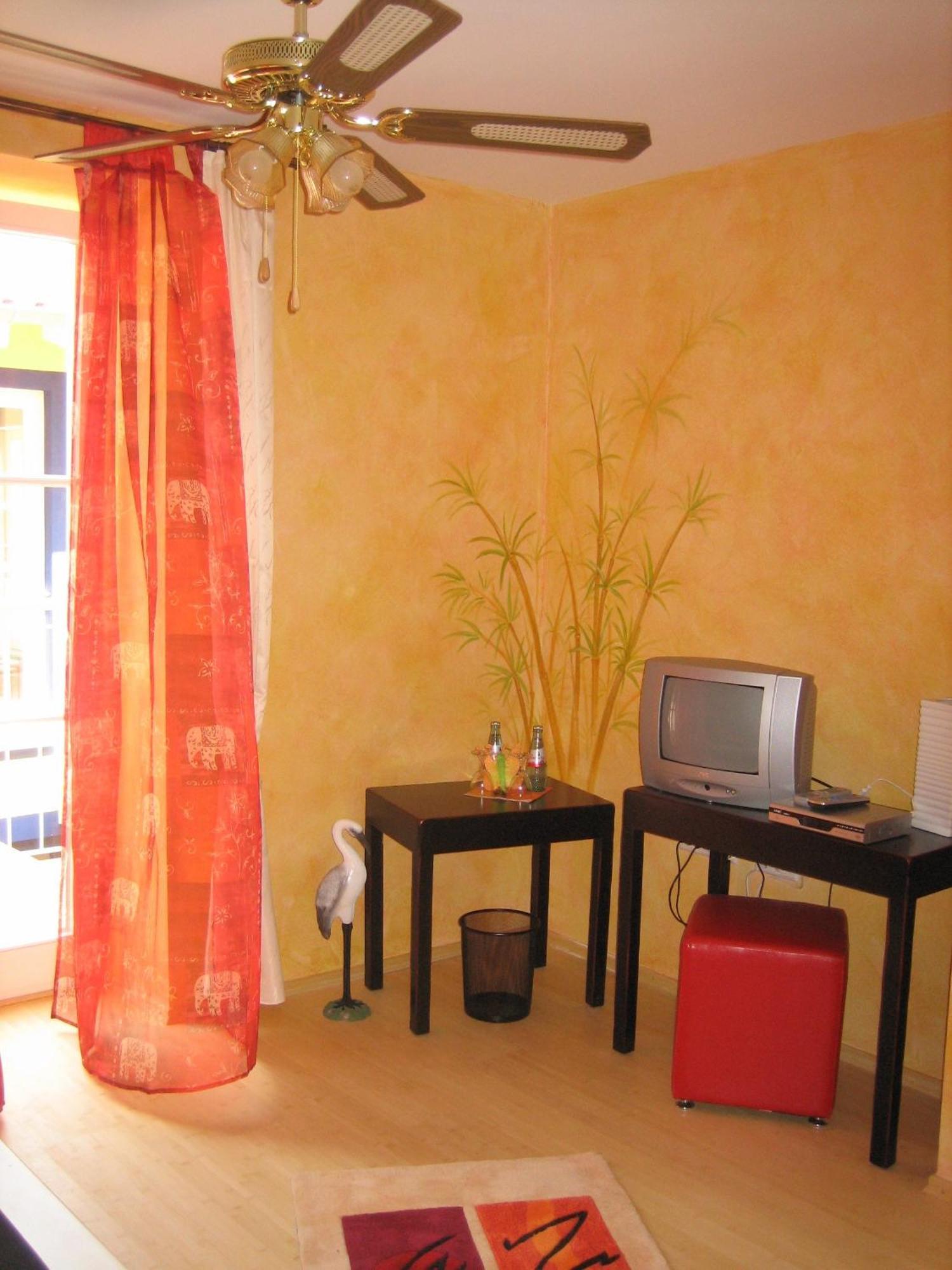Cleo'S Hotel Kallstadt Phòng bức ảnh