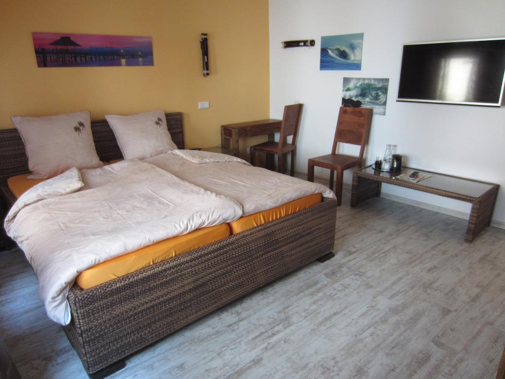 Cleo'S Hotel Kallstadt Phòng bức ảnh